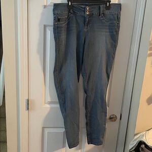 Torrid Women's Blue Skinny Jeans